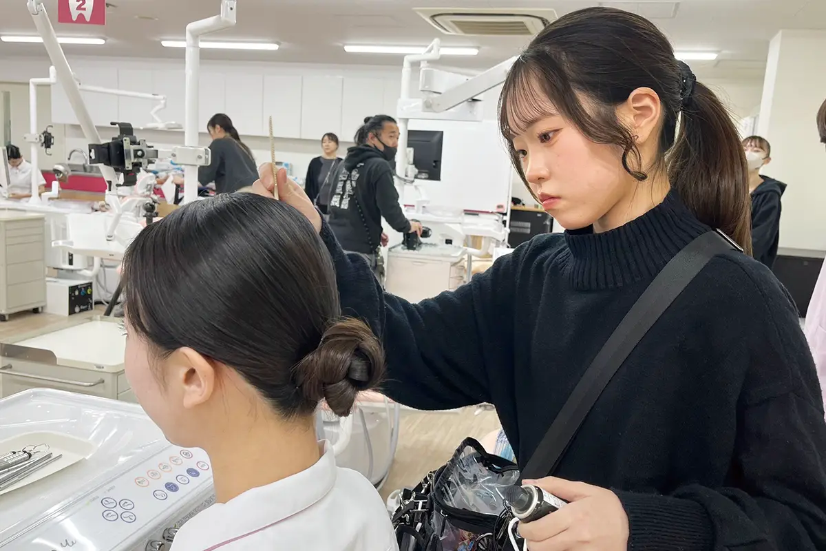 ヘアメイク現場に参加